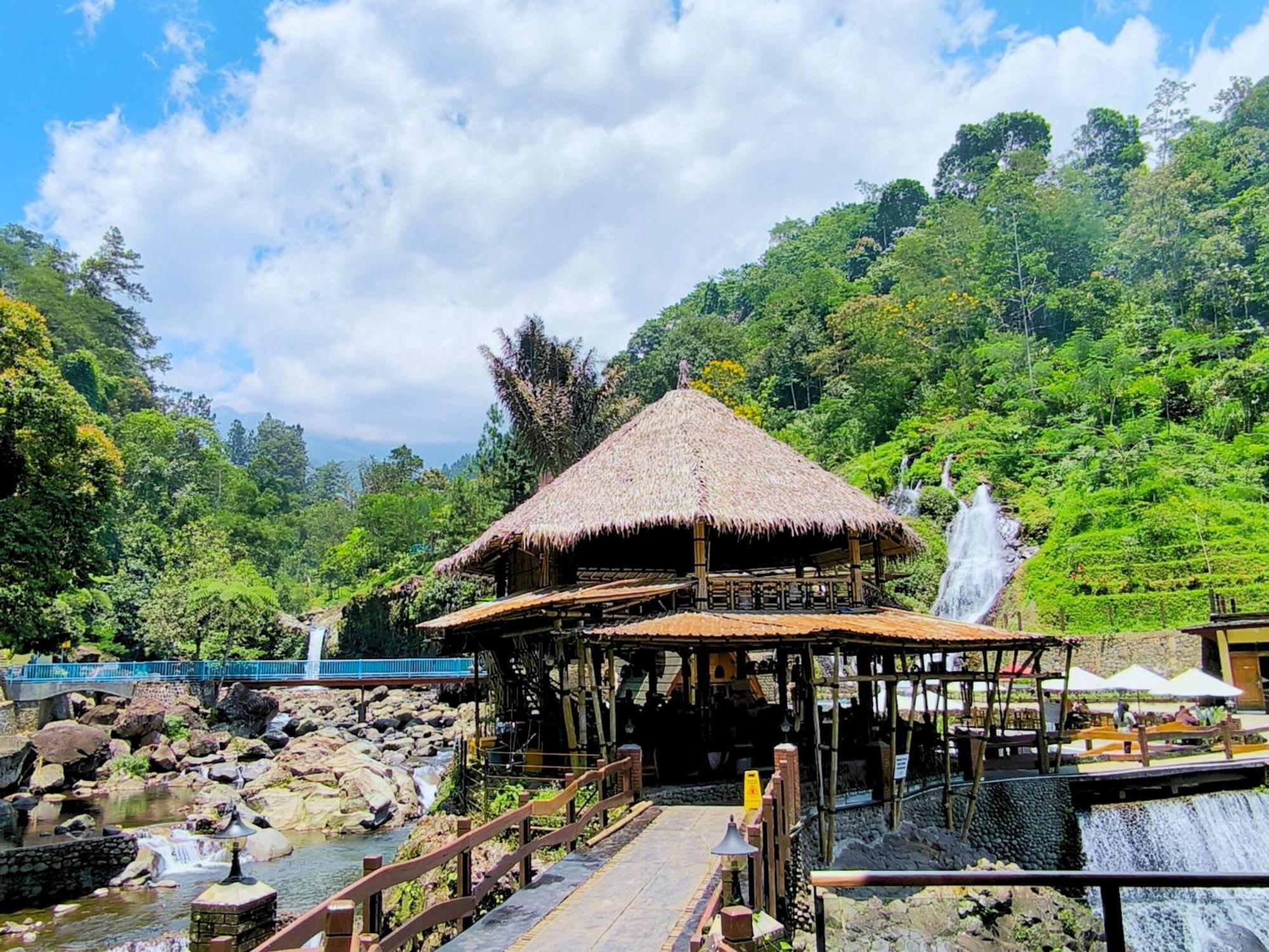 Bayan Village Baturraden Exteriér fotografie