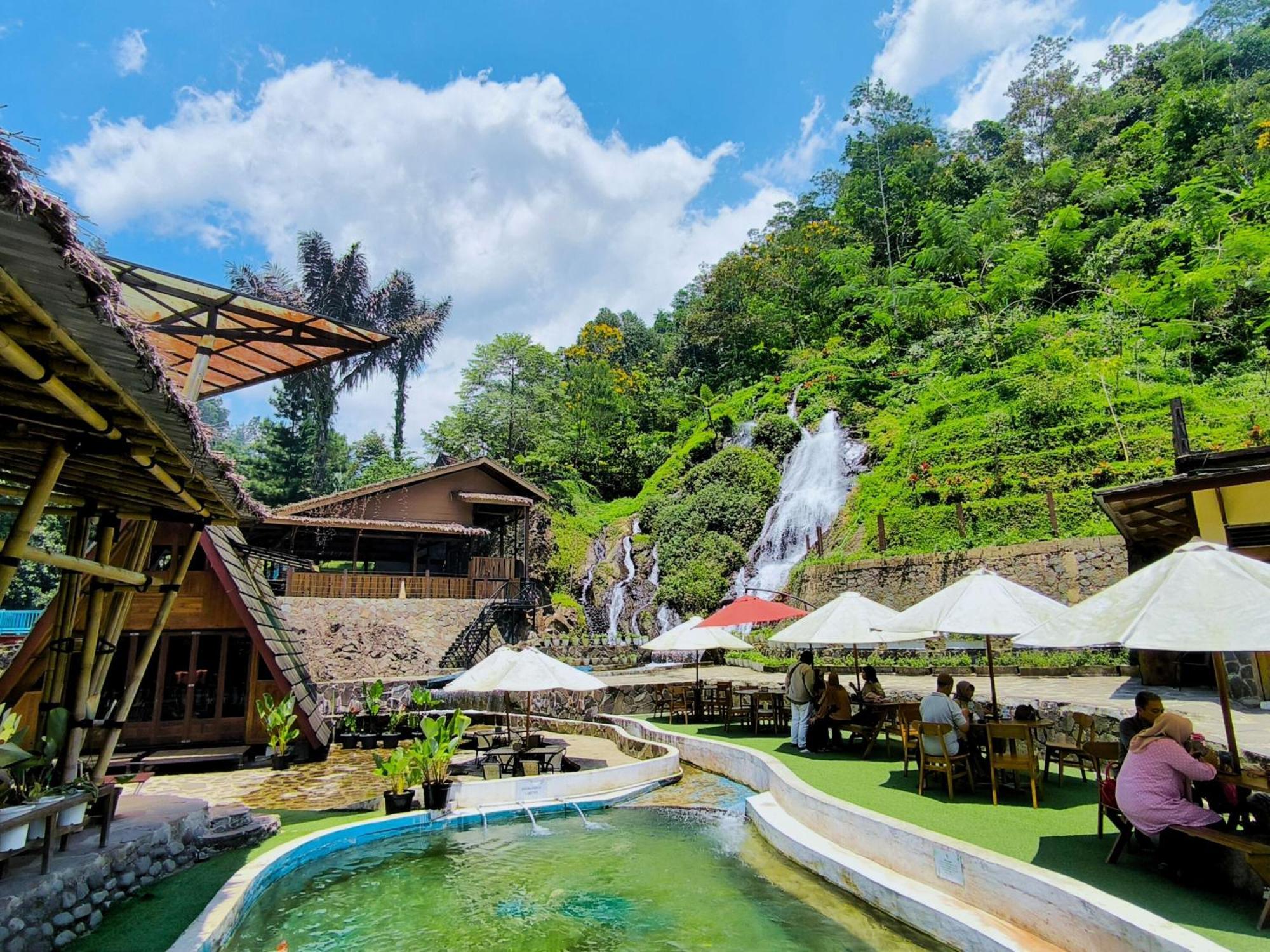 Bayan Village Baturraden Exteriér fotografie