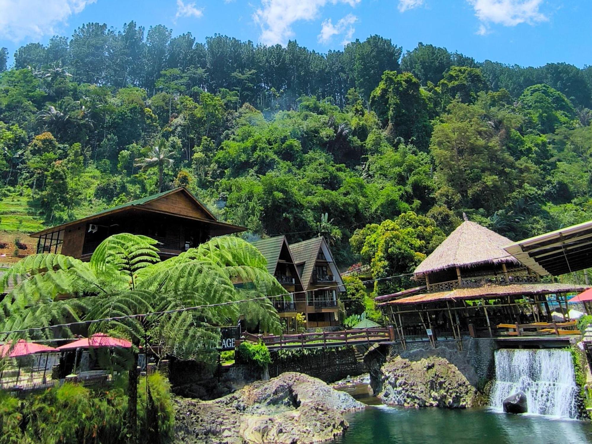 Bayan Village Baturraden Exteriér fotografie